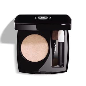 CHANEL Multi-Use Eyeshadow in 234 Beige Sable